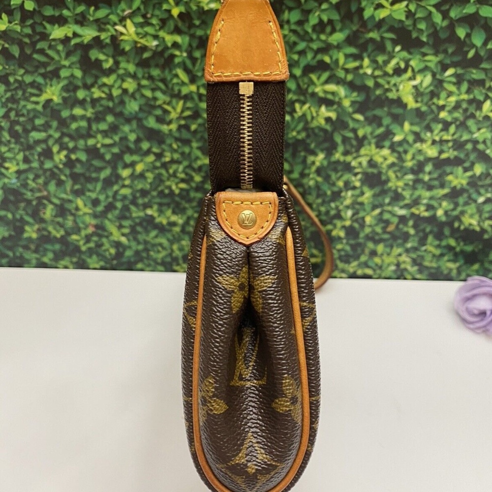 β€οΈβπ©ΉSOLDβ€οΈβπ©Ή Louis Vuitton Eva Monogram Chain Clutch Purse Crossbody (AA3102) - Picture 7 of 16